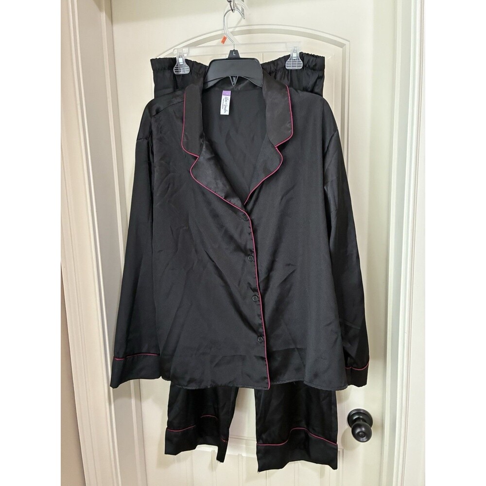 Lilac & London  Satin Notch Collar Pajama 2 Piece Set Women’s Size 1X Black